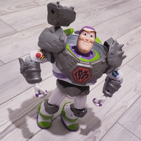 TOY STORY BATTLESAURS BUZZ LIGHTYEAR Action Figure - Picture 2 of 3